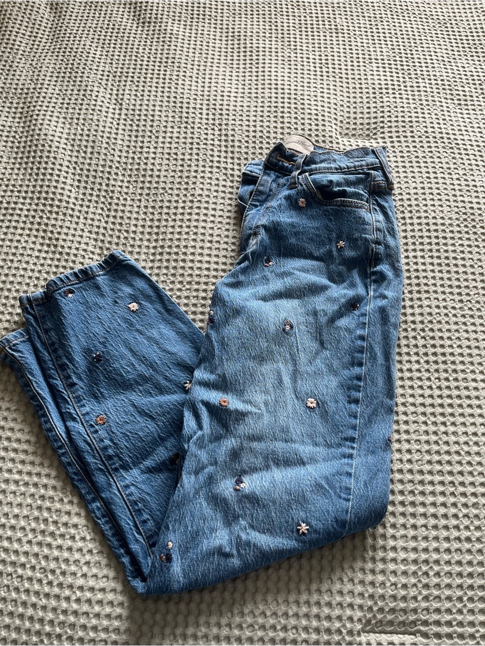 Embroidered Floral Jeans - Blue